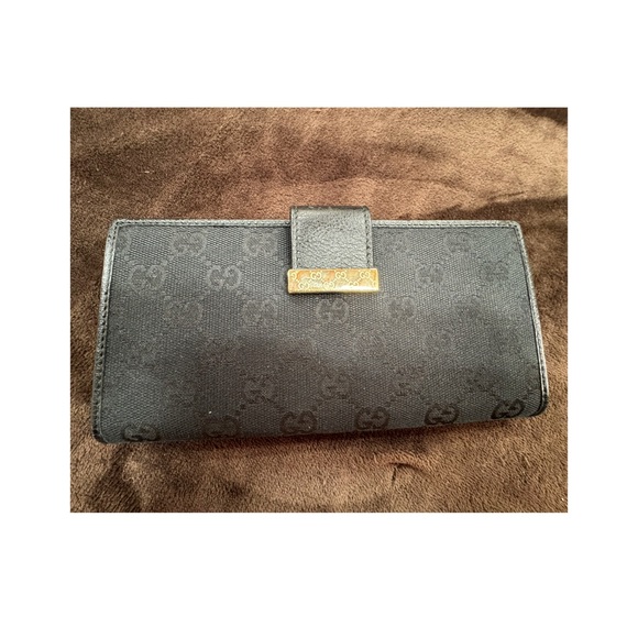 Gucci Handbags - Gucci Supreme Canvas and Leather Wallet EUC